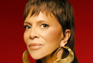 Sylvia Rhone deixando o cargo de presidente/CEO da Epic Records