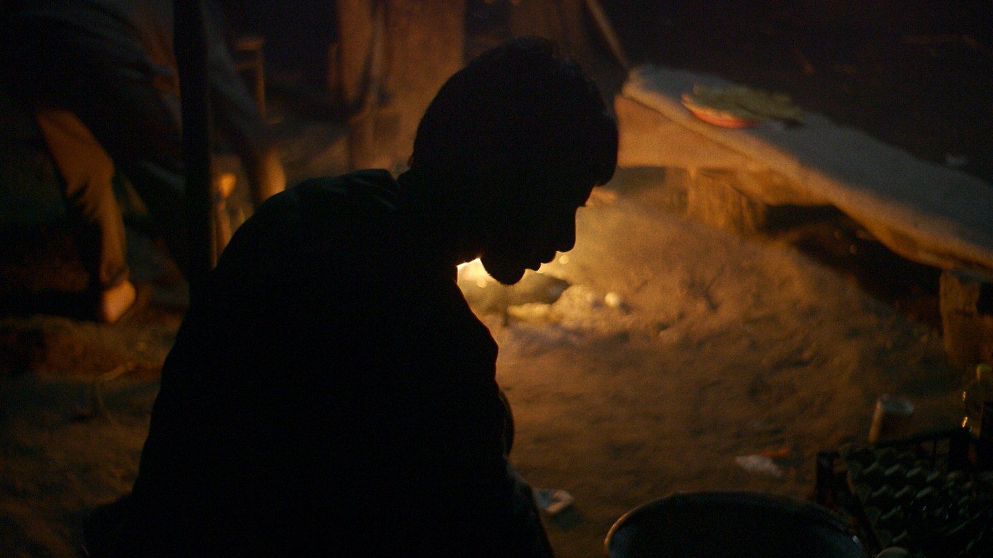 Teaser de filme 'Waking Hours' Veneza: Pessoas afegãs Doc Doc.
