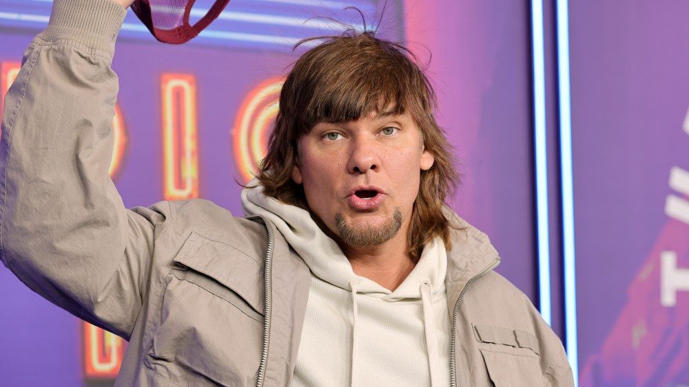 Theo von exige que o DHS remova o videoclipe que o apresenta