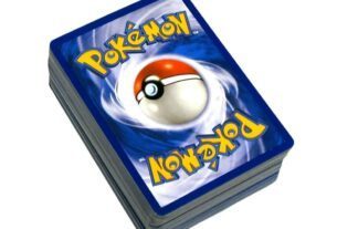 A Amazon está vendendo 50 cartas de Pokémon aleatórias com 50% de desconto, agora vendendo por meros centavos