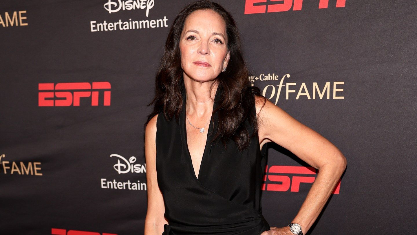 A CEO da AMC Networks, Kristin Dolan, estende contrato até 2028