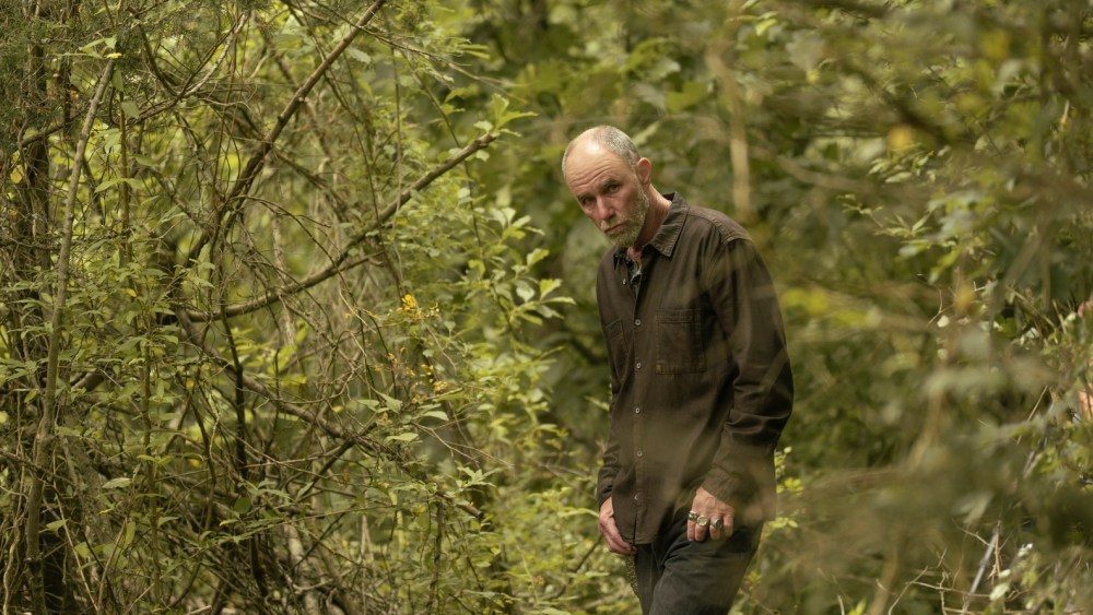 A estrela 'Task' Jamie McShane em Perry afogando Eryn no episódio 5