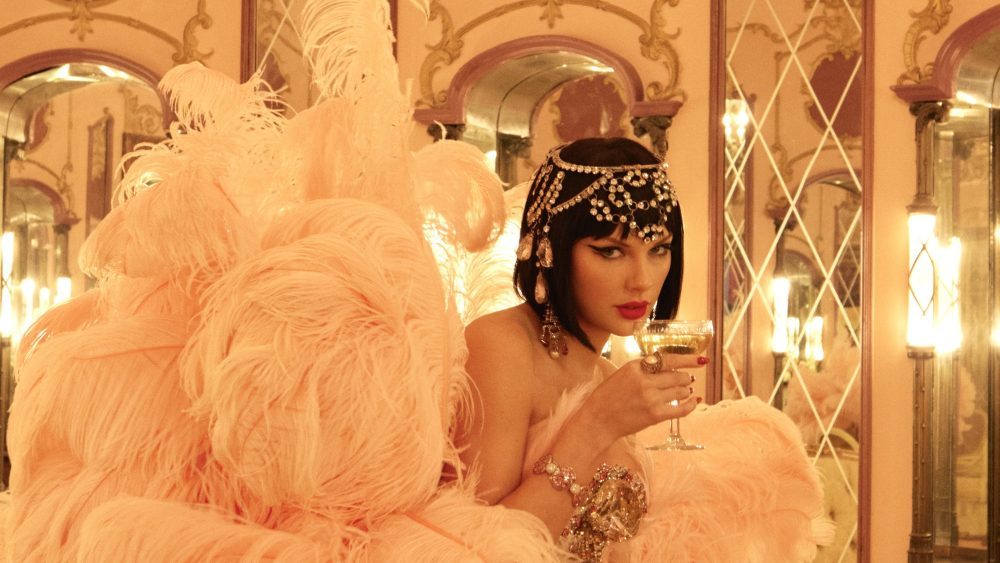 A festa de lançamento de uma showgirl '