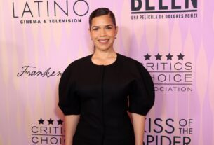 America Ferrera pede que Hollywood encontre coragem em momento político