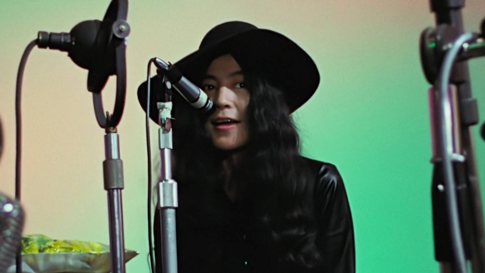 Anna Sawai está de olho em Yoko Ono nos próximos filmes dos Beatles