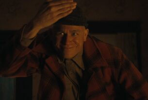 Como Charlie Hunnam se transformou como Ed Gein, o conselho de Sarah Paulson