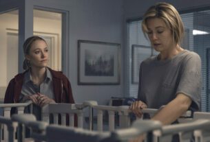 (L-R) Maika Monroe as Polly Murphy and Mary Elizabeth Winstead as Caitlin Morales in 20th Century Studios' The Hand That Rocks the Cradle