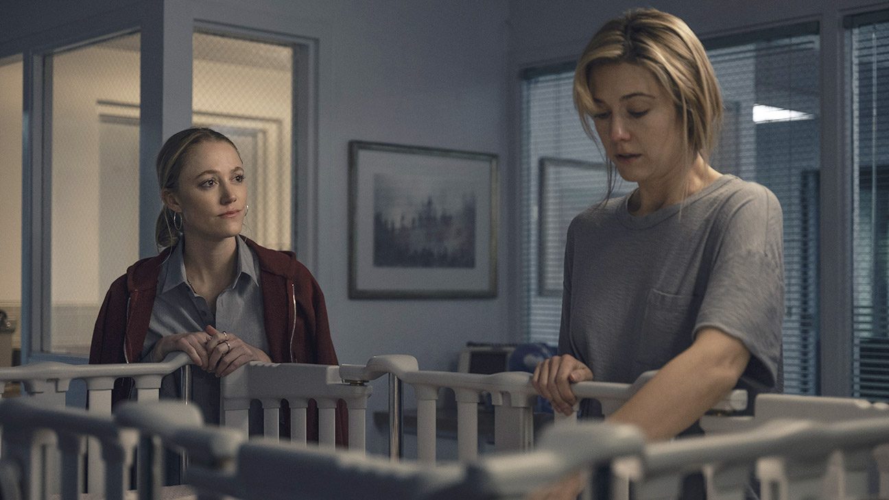 (L-R) Maika Monroe as Polly Murphy and Mary Elizabeth Winstead as Caitlin Morales in 20th Century Studios' The Hand That Rocks the Cradle