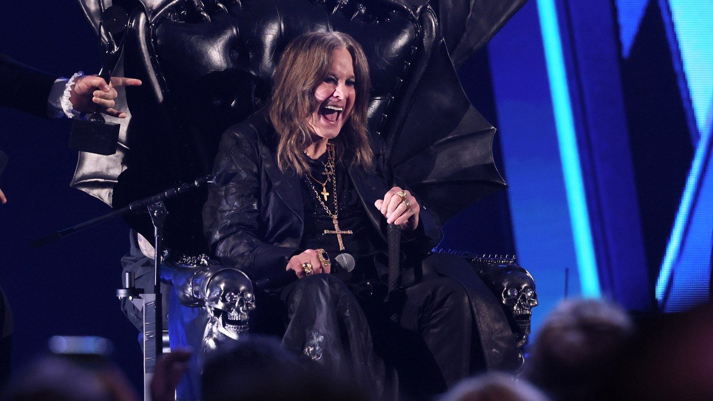 Diretor de documentário de Ozzy Osbourne chama filme de “uma história de resiliência”