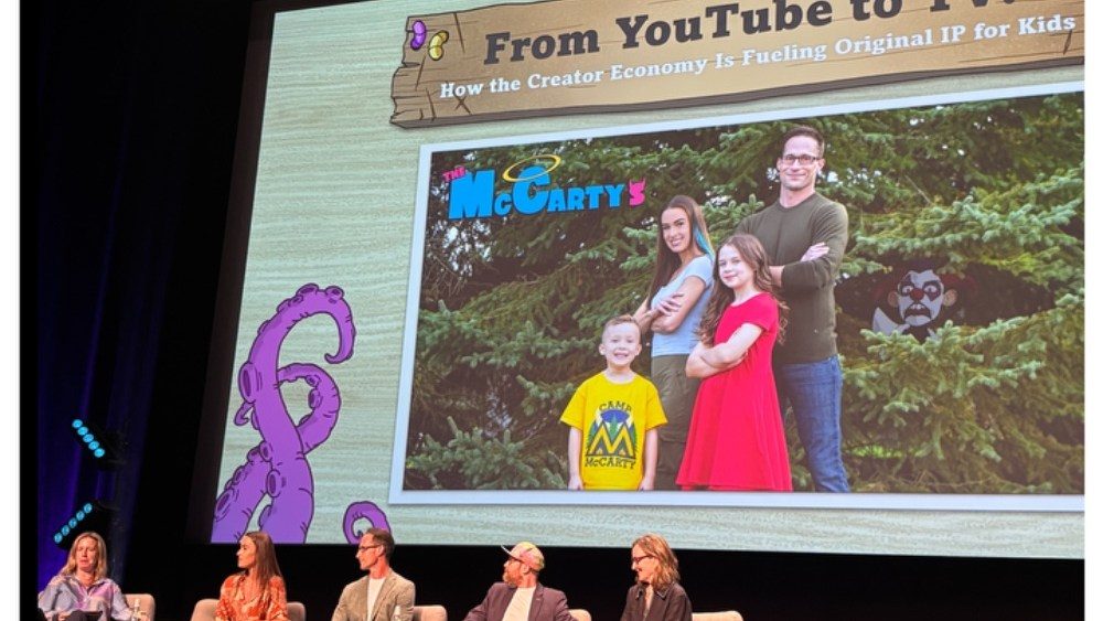 Estrelas do YouTube 'The McCartys' prontas para programa de animação e competição