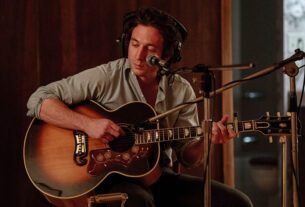 SPRINGSTEEN: DELIVER ME FROM NOWHERE, (aka DELIVER ME FROM NOWHERE), Jeremy Allen White as Bruce Springsteen, 2025. ph: Macall Polay / © 20th Century Studios / Courtesy Everett Collection