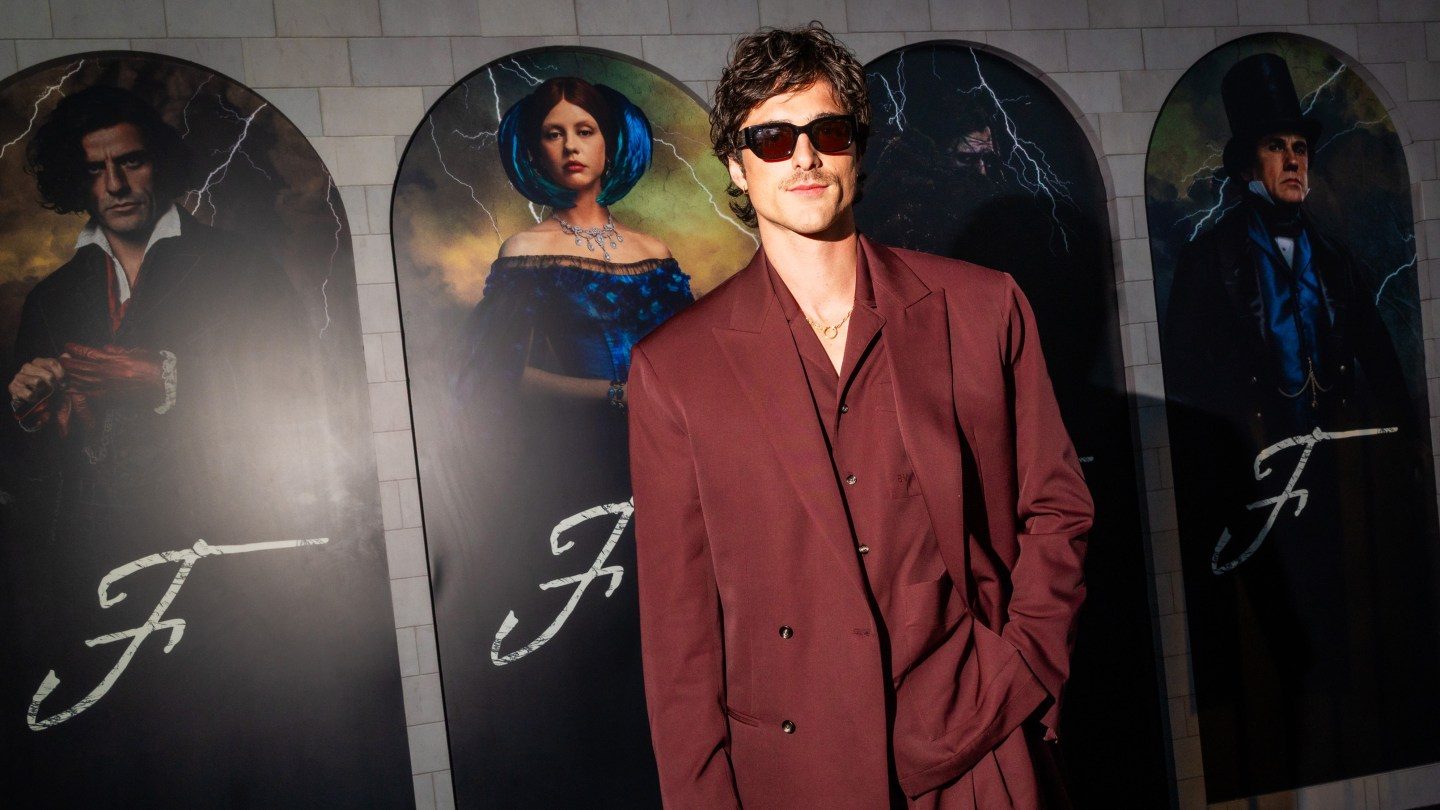 Jacob Elordi não foi ‘torturado e sofrido’ atirando em Frankenstein