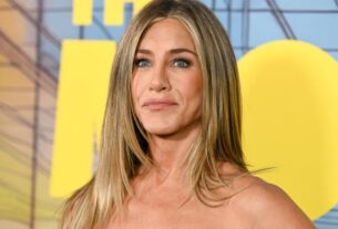 Jennifer Aniston rejeitou a oferta do SNL, diz que o pai disse a ela para não agir