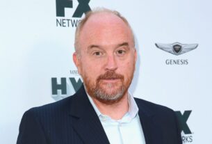 Louis CK defende se apresentar no Riyadh Comedy Fest