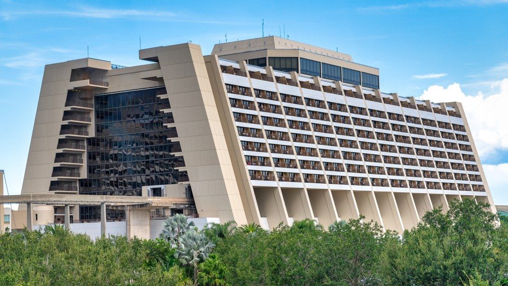 Mulher morre em aparente suicídio no Disney World Contemporary Resort