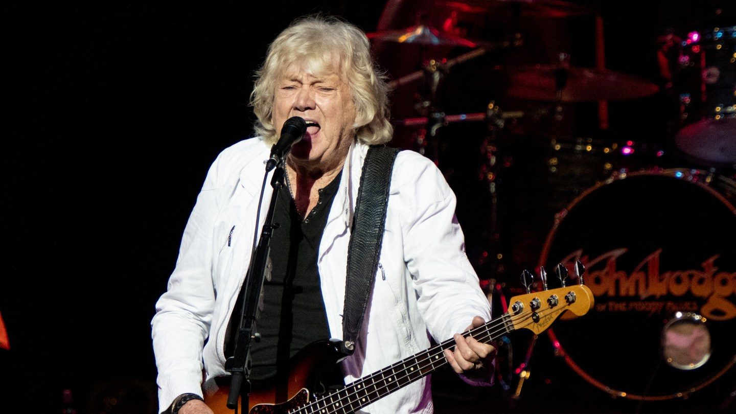 O membro da banda Moody Blues tinha 82 anos