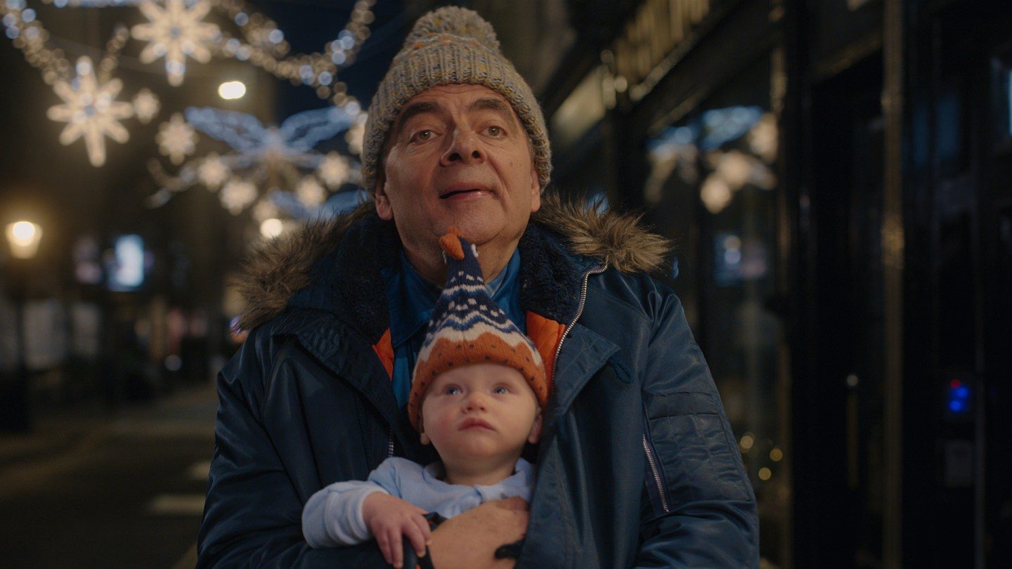 Primeira olhada festiva em Rowan Atkinson em 'Man vs Baby' da Netflix