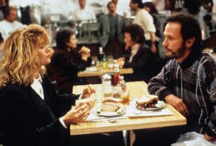 'When Harry Met Sally' stars Meg Ryan and Billy Crystal (1989)
