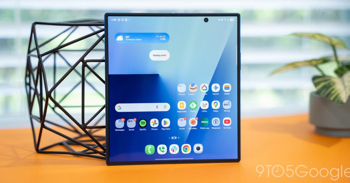 Samsung se prepara para o lançamento do TriFold este mês com o boom de vendas do Fold 7