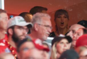 Taylor Swift participa do primeiro jogo dos Chiefs desde o noivado de Travis Kelce
