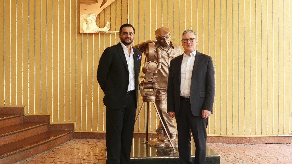 Yash Raj Films da Índia retorna ao Reino Unido com contrato de três filmes