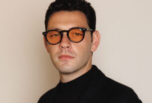 10 mil projetos de Elliot Grainge processados ​​​​por dinheiro da Internet por má conduta