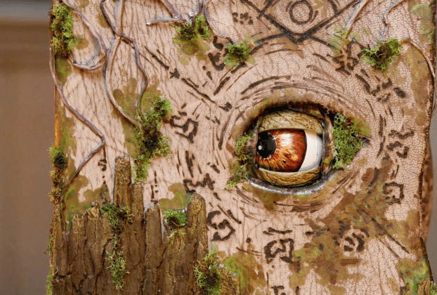 Deborah Ann Woll fala sobre a abordagem DIY de Tales From Woodcreek para adereços de D&D