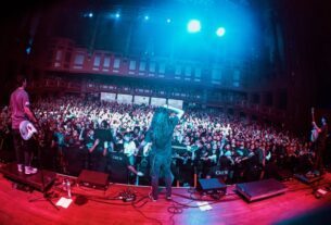 Modern Emo Band traz grande energia para Filadélfia