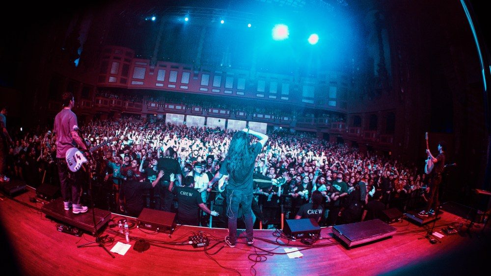 Modern Emo Band traz grande energia para Filadélfia