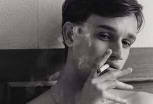 O novo filme 89% RT da Netflix de Richard Linklater foi inspirado em seu próprio clássico da comédia dos anos 90 que levou aos balconistas