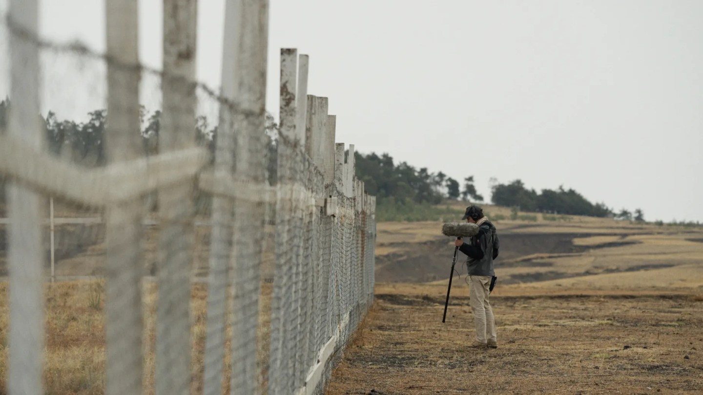 'um campo aberto' é o filme de Teboho Edkins que eu não queria fazer: IDFA Clip